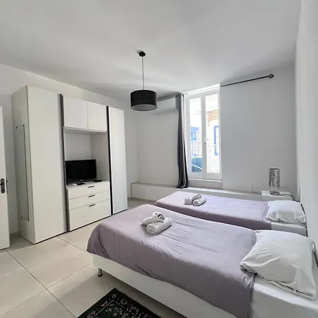 Sunshine Court No 1 Appartement